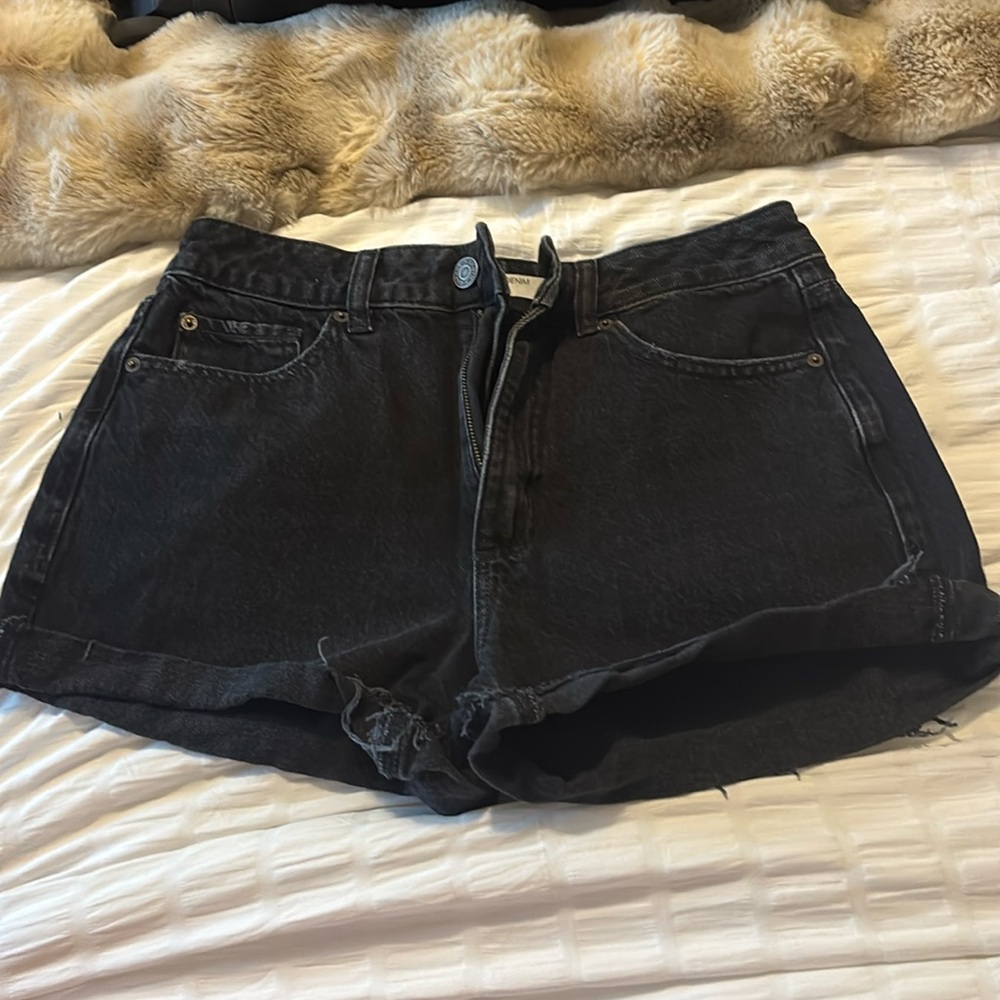 Size 26 garage shorts mom fit